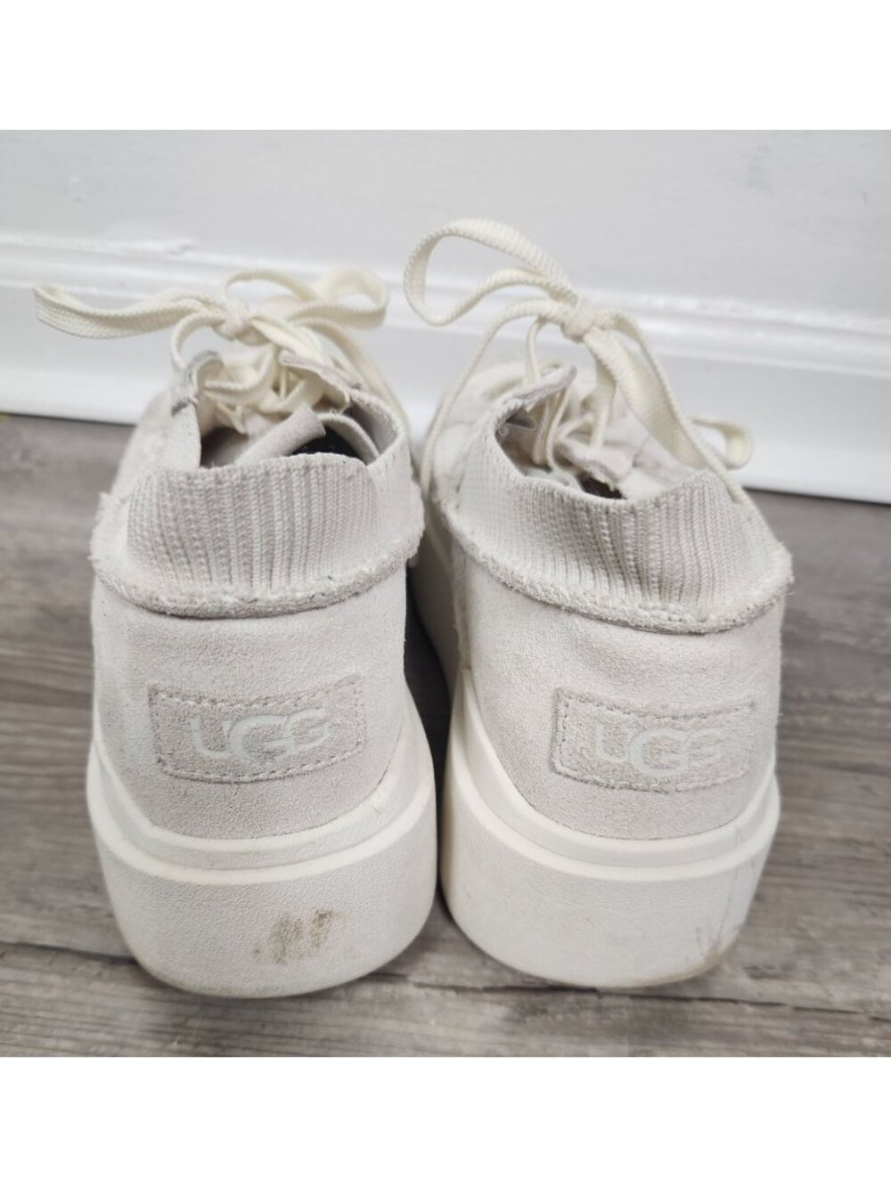 UGG Women's Sz. 7 EZ Duzzit White Lace Up Platform Sneakers - Picture 3 of 8